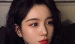 吃瓜女网红图片大全可爱,吃瓜女网红可爱瞬间大盘点