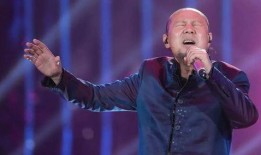 腾格尔爆料醉酒视频,现场失控，网友热议