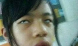 男扮丑女网红吃瓜,揭秘网络红人的真实面目