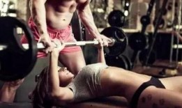 武汉健身爆料事件视频,真相与争议交织的健身圈风波